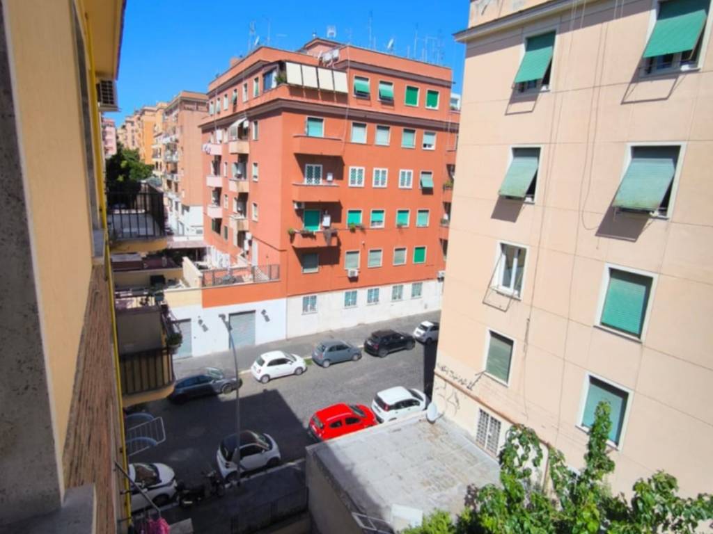 appartamento in vendita a Roma in zona Gianicolense
