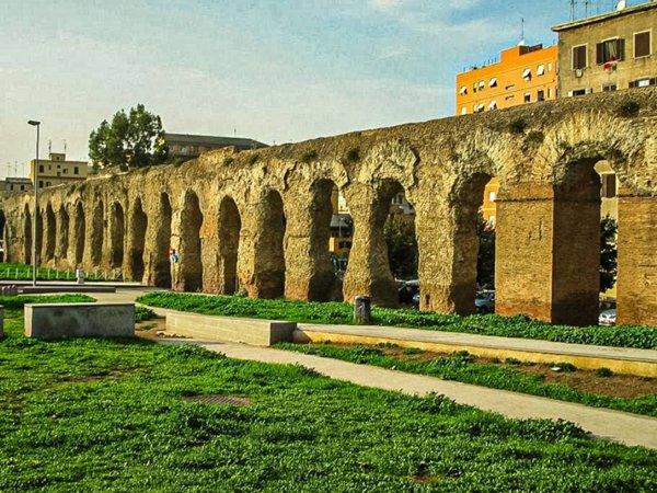 appartamento in vendita a Roma in zona Tuscolano