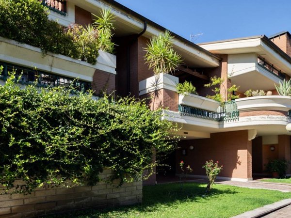 appartamento in vendita a Roma in zona Grottarossa