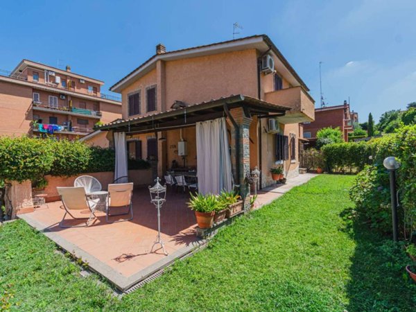 casa indipendente in vendita a Roma in zona Olgiata
