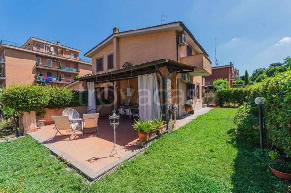casa indipendente in vendita a Roma in zona Ponte Mammolo