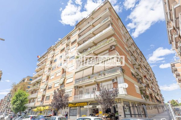 appartamento in vendita a Roma in zona Tuscolano