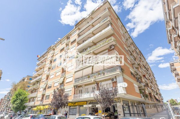 appartamento in vendita a Roma in zona Tuscolano