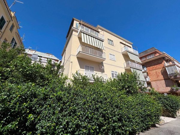 appartamento in vendita a Roma in zona Grottarossa
