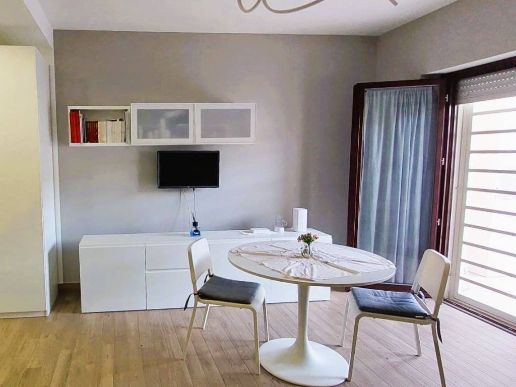 appartamento in vendita a Roma in zona Fonte Laurentina