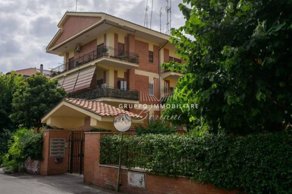 appartamento in vendita a Roma in zona Mezzocammino