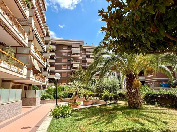 appartamento in vendita a Roma in zona Monte Sacro/Talenti