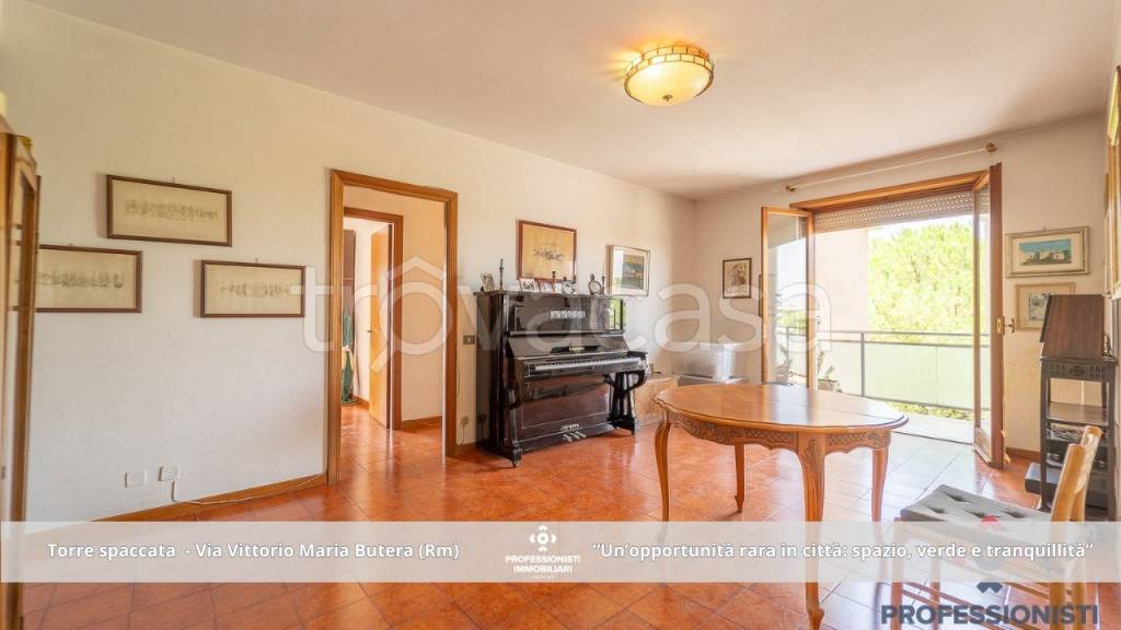 appartamento in vendita a Roma in zona Torre Maura