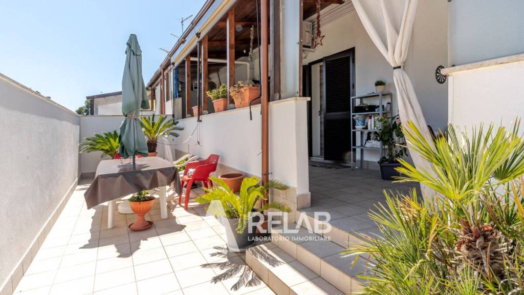 casa indipendente in vendita a Roma in zona EUR