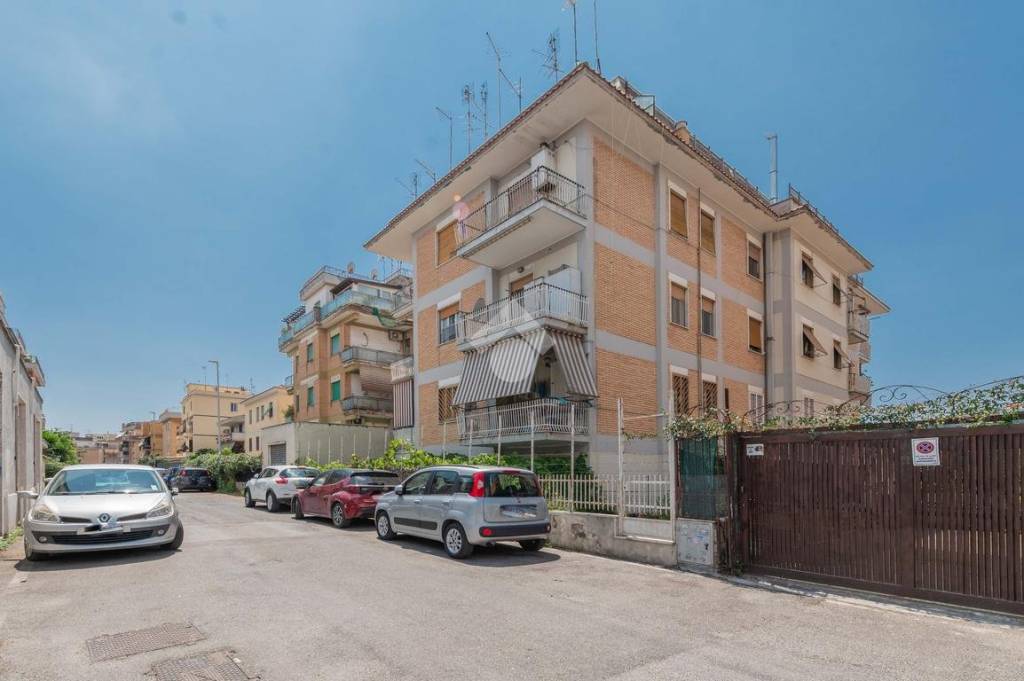 appartamento in vendita a Roma in zona Torrevecchia