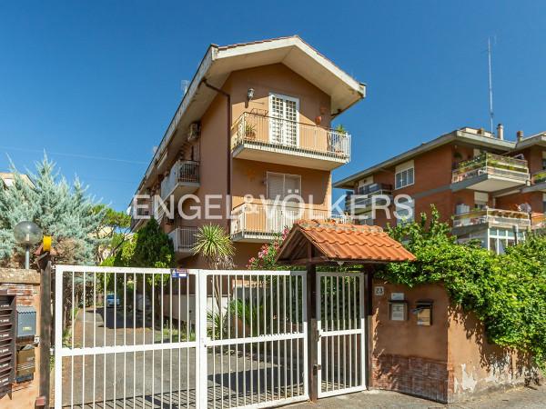 appartamento in vendita a Roma in zona Appio Claudio