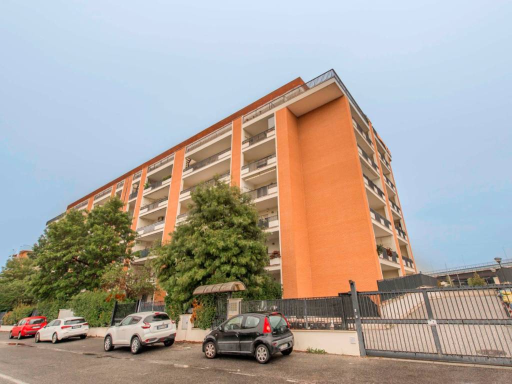 appartamento in vendita a Roma in zona Ponte di Nona