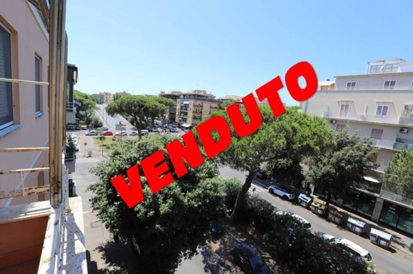 appartamento in vendita a Roma in zona Ostia