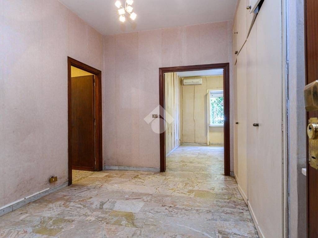 appartamento in vendita a Roma in zona Tuscolano
