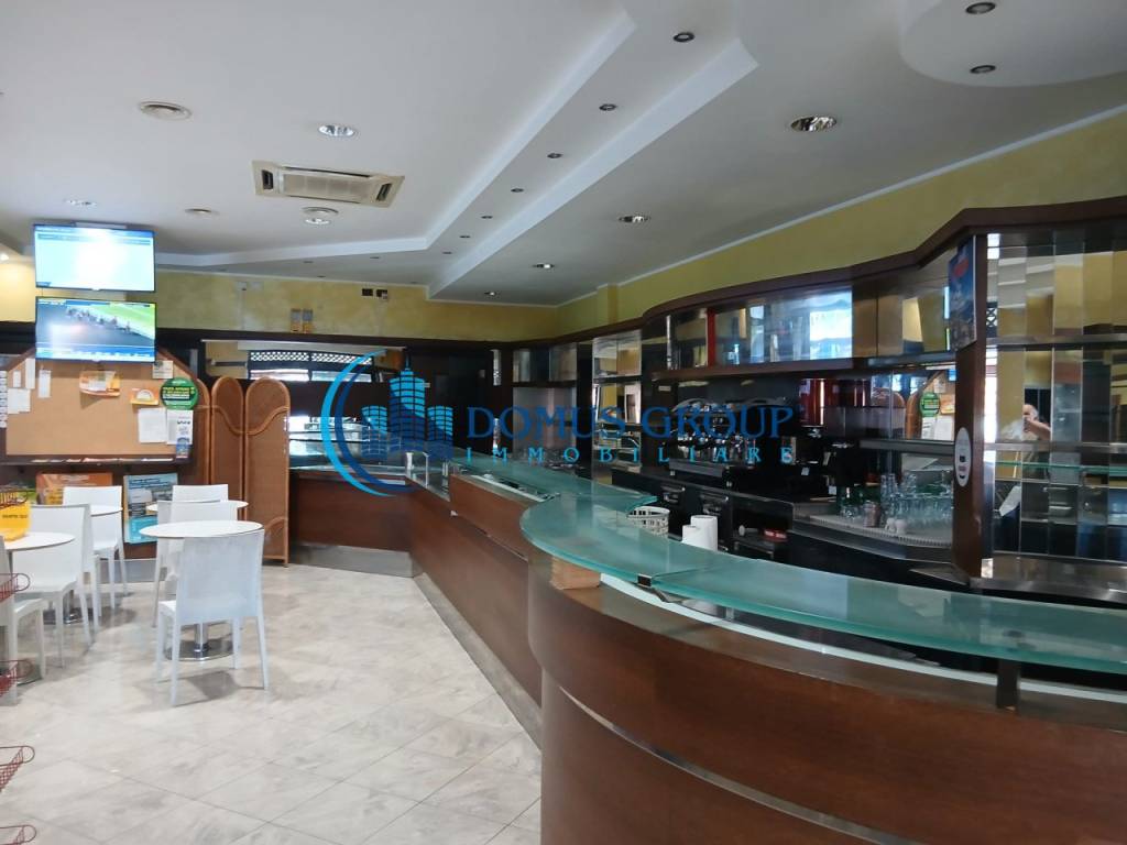 negozio in vendita a Roma in zona Casalotti