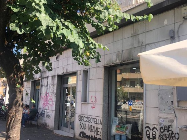 negozio in vendita a Roma in zona Ostiense