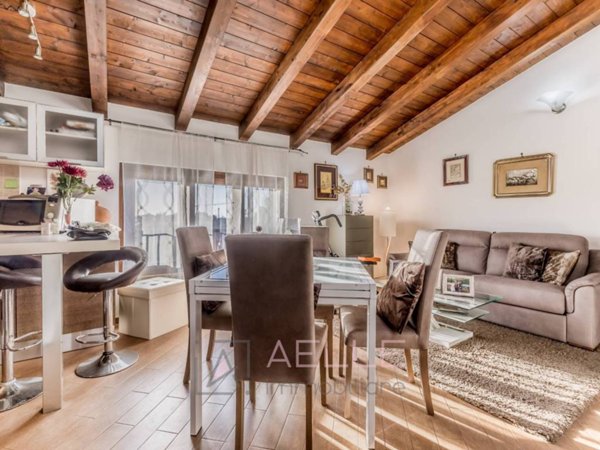 appartamento in vendita a Roma in zona Acilia