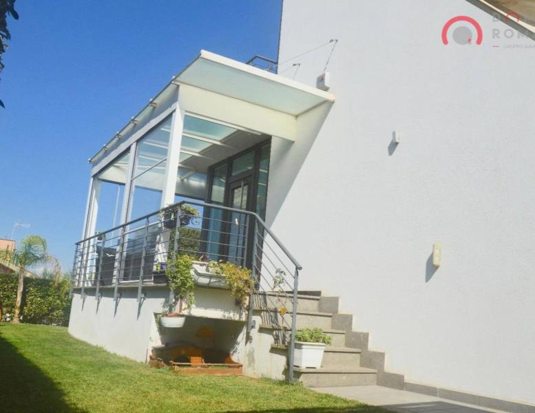 casa indipendente in vendita a Roma