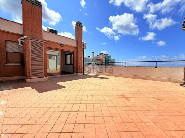 appartamento in vendita a Roma in zona Acilia