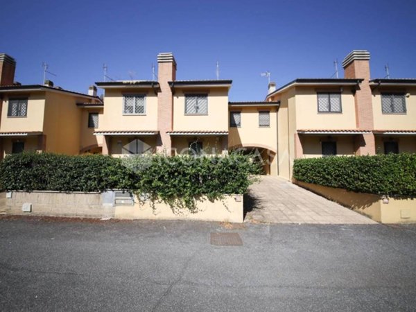 casa indipendente in vendita a Roma in zona Castelverde