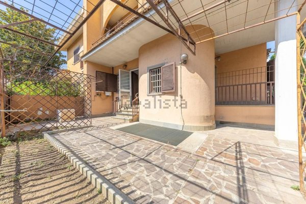 appartamento in vendita a Roma in zona Casal Morena