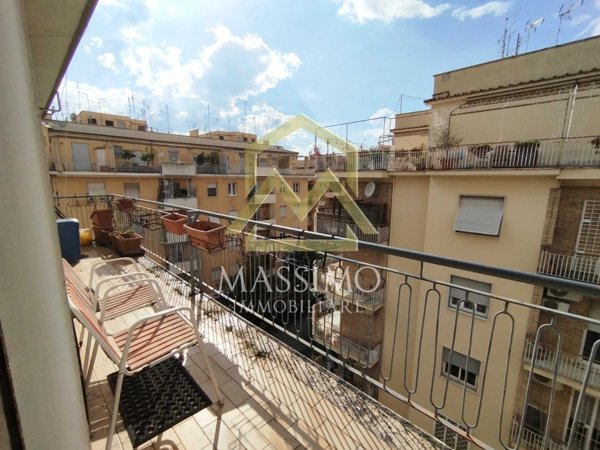 appartamento in vendita a Roma in zona Appio Latino