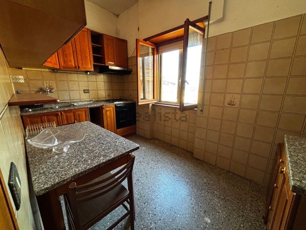 appartamento in vendita a Roma in zona Tomba di Nerone