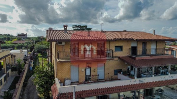 appartamento in vendita a Roma in zona Finocchio