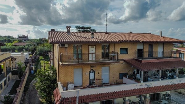 appartamento in vendita a Roma in zona Finocchio