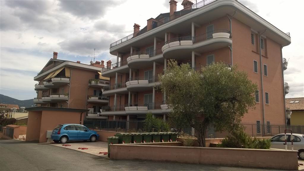 appartamento in vendita a Roma in zona Borghesiana