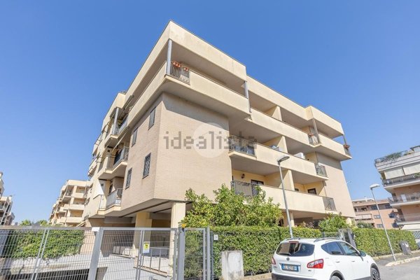 appartamento in vendita a Roma in zona Ponte di Nona