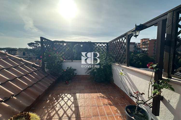 appartamento in vendita a Roma in zona Portuense