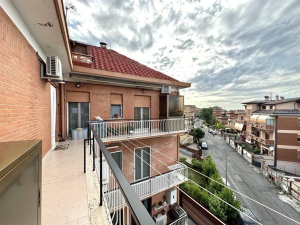 appartamento in vendita a Roma in zona Finocchio