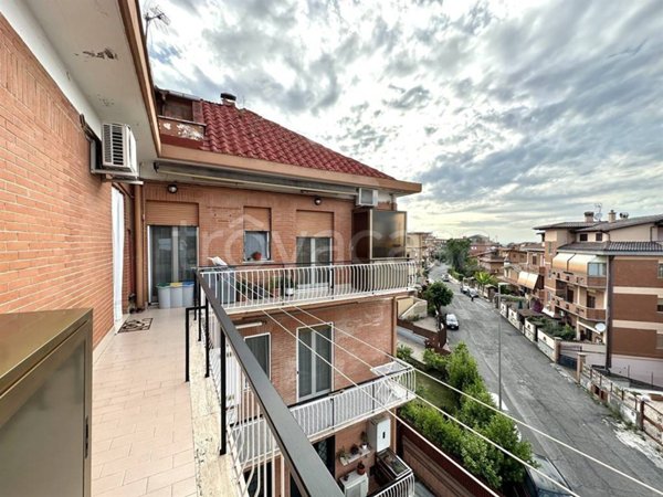 appartamento in vendita a Roma in zona Finocchio