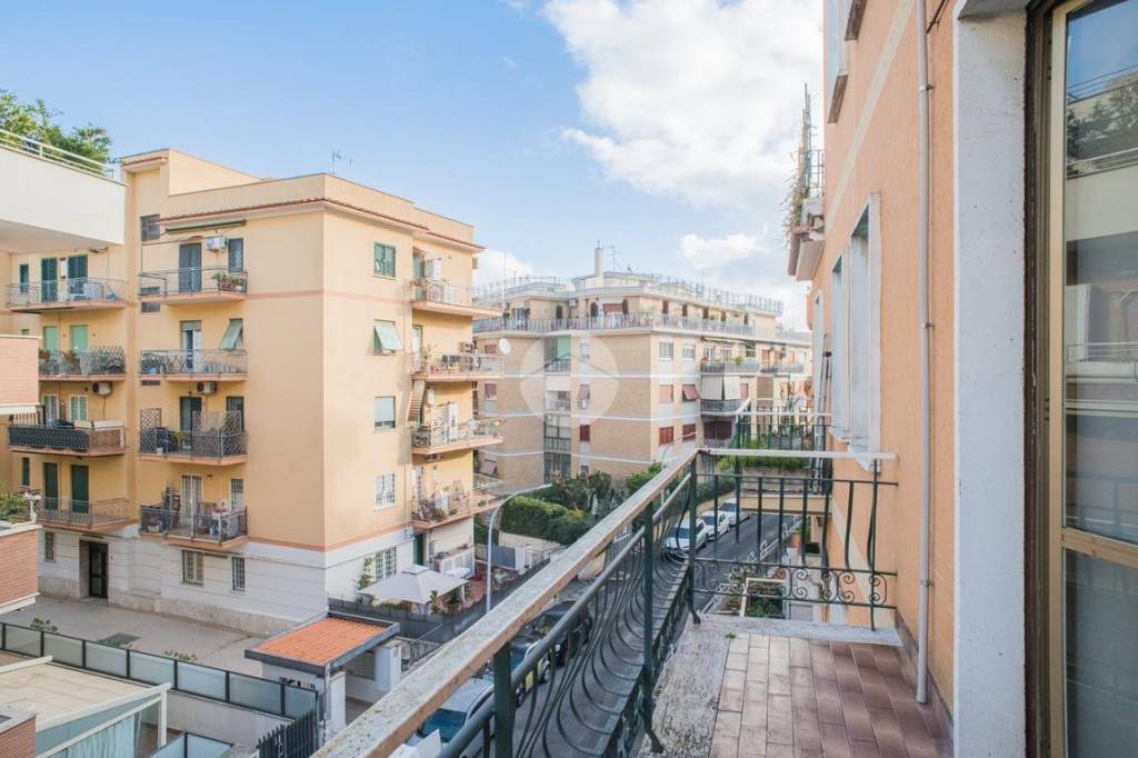 appartamento in vendita a Roma in zona Gianicolense