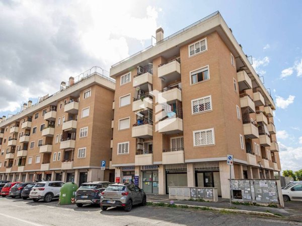 appartamento in vendita a Roma in zona Ponte di Nona