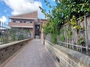 appartamento in vendita a Roma in zona Massimina/Casal Lumbroso