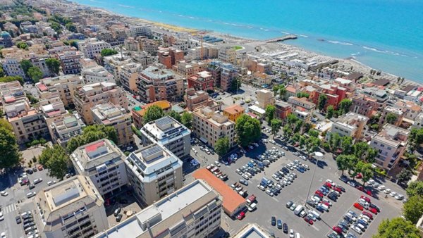 appartamento in vendita a Roma in zona Ostia