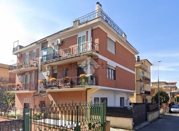 appartamento in vendita a Roma in zona Borghesiana