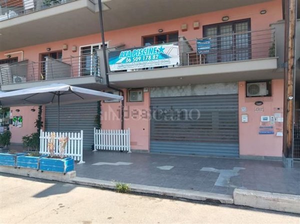 appartamento in vendita a Roma in zona Infernetto
