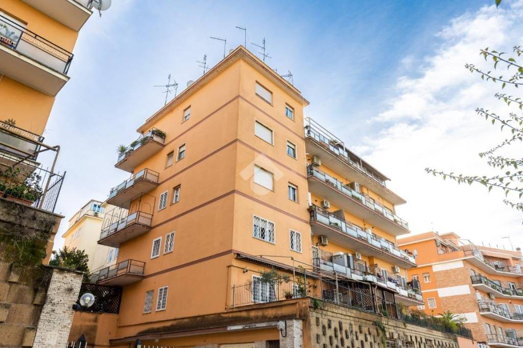 appartamento in vendita a Roma in zona Primavalle