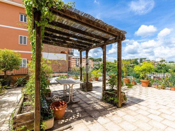 appartamento in vendita a Roma in zona Primavalle