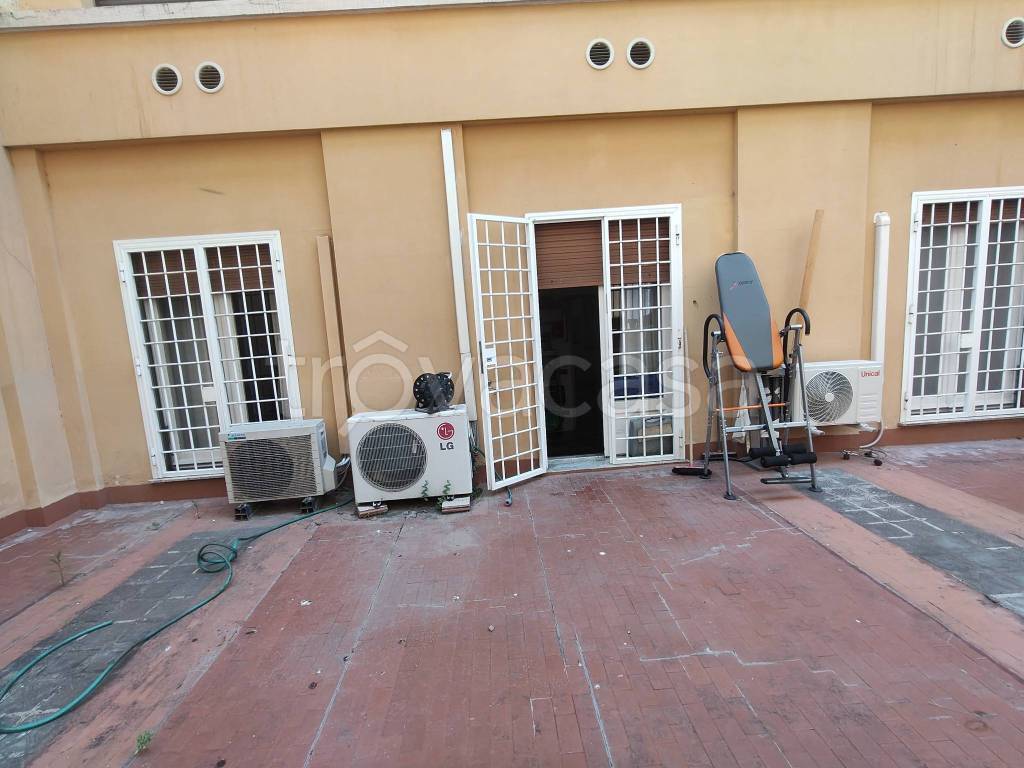 appartamento in vendita a Roma in zona Tuscolano