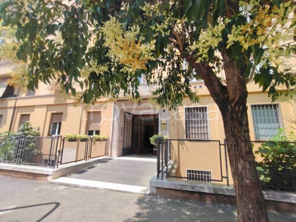 appartamento in vendita a Roma in zona Tuscolano