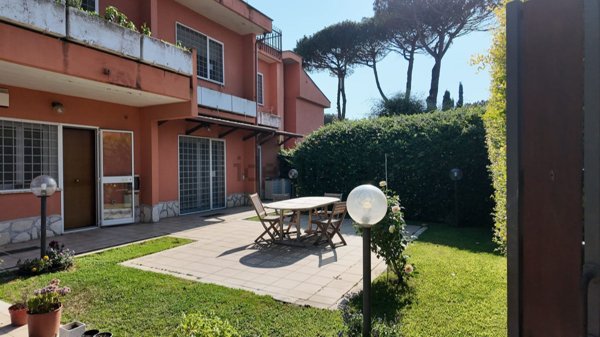 appartamento in vendita a Roma in zona Infernetto