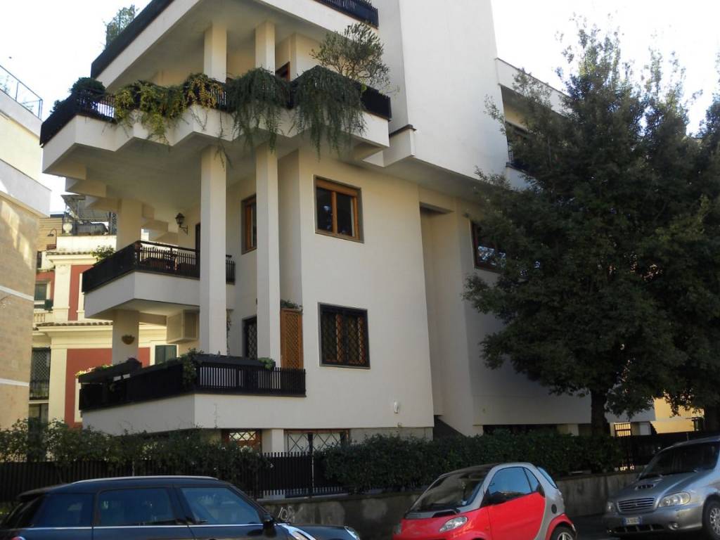 negozio in vendita a Roma in zona Gianicolense