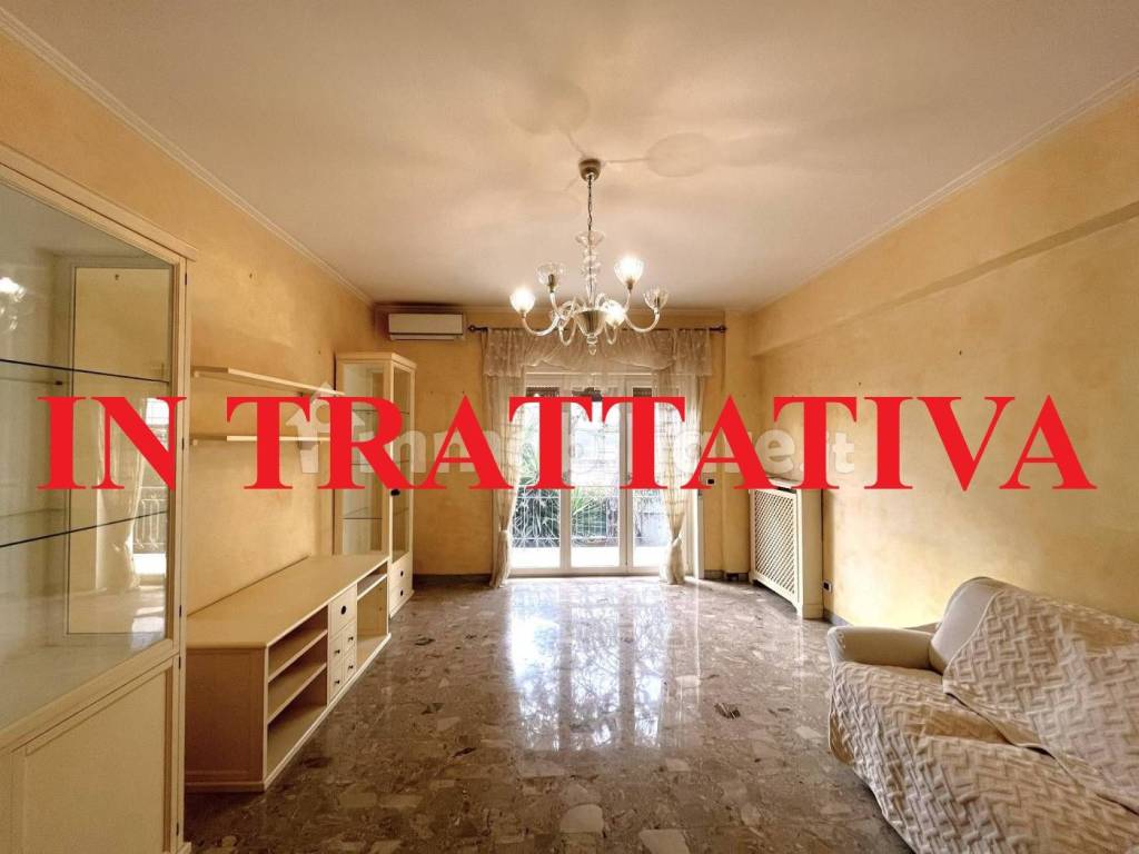 appartamento in vendita a Roma in zona Appio Pignatelli