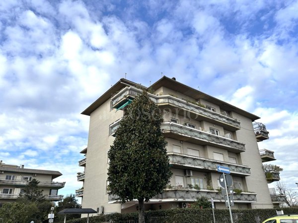 casa indipendente in vendita a Roma in zona Vitinia