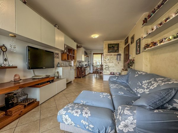 appartamento in vendita a Roma in zona Acilia