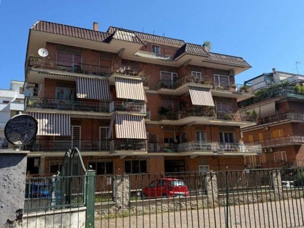 appartamento in vendita a Roma in zona Gianicolense